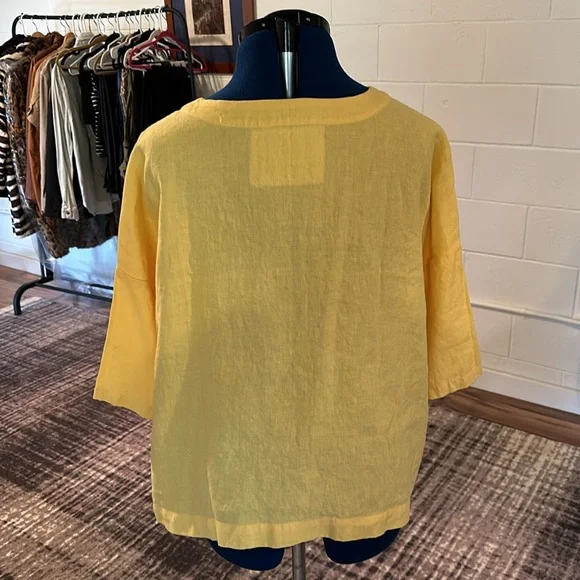 NWOT Not Perfect Linen Top - Picture 3 of 4